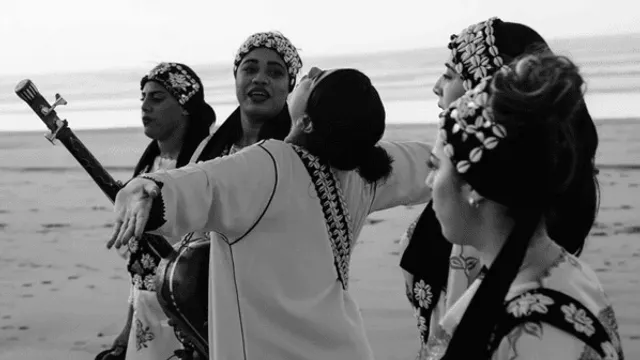 Asmaa Hamzaoui & Bnat Timbouktou + Maalem Houssam Guinia + Retro Cassetta dj set