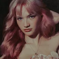 Ella Red