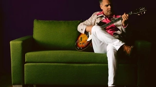 Kamil Rustam en concert à Paris le 10 juin pour la sortie de l'album Listen Up!