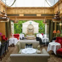 L'Hotel