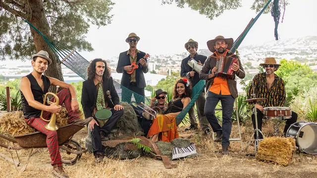 Cumbia Chicharra + Baja Frequencia