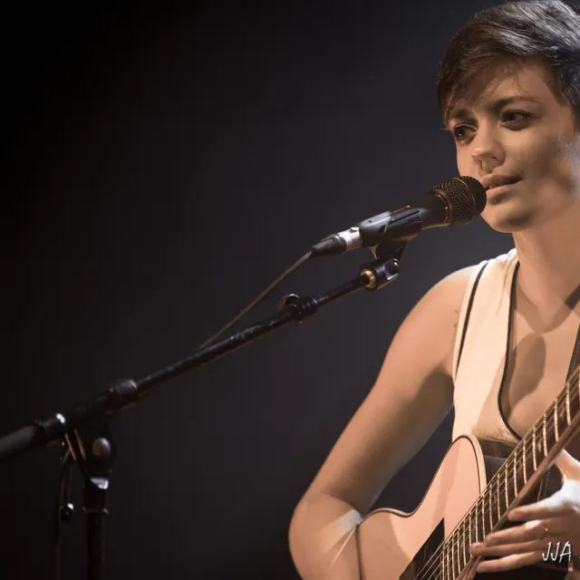 Elodie M