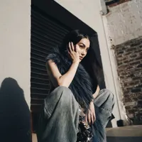 AGNEZ MO