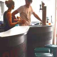 Charlie... et sa bière à deux balles