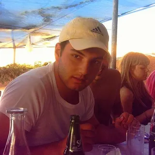 Yannis T
