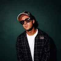 DJ 4B