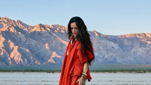 JULIETA VENEGAS
