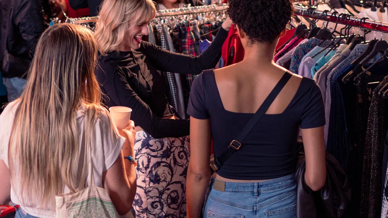 BRADERIE VETEMENTS ET MARCHE DE CREATEURS