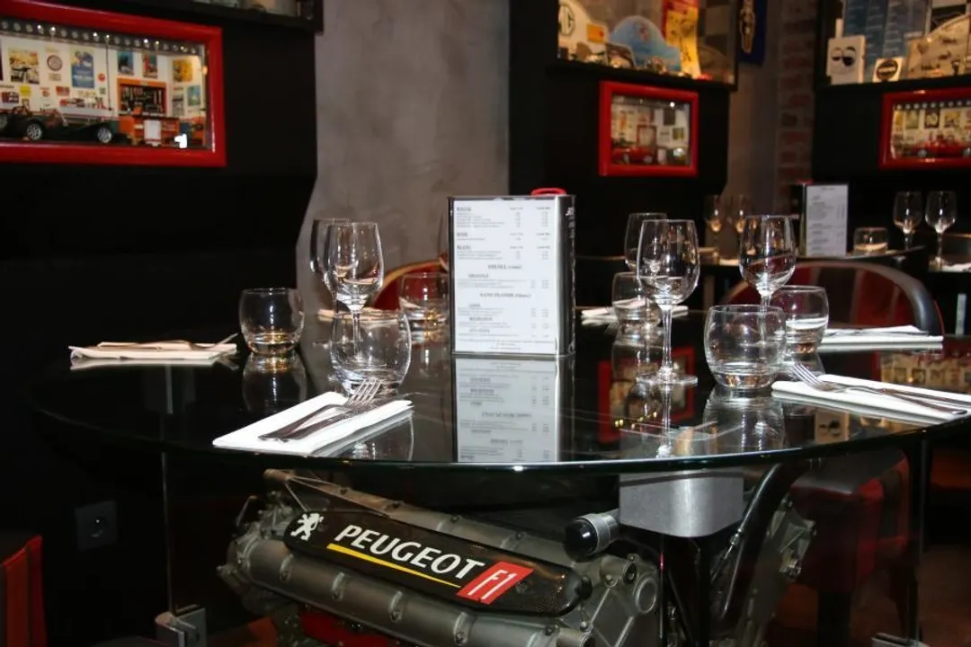 Auto Passion Café Restaurant Bar Paris