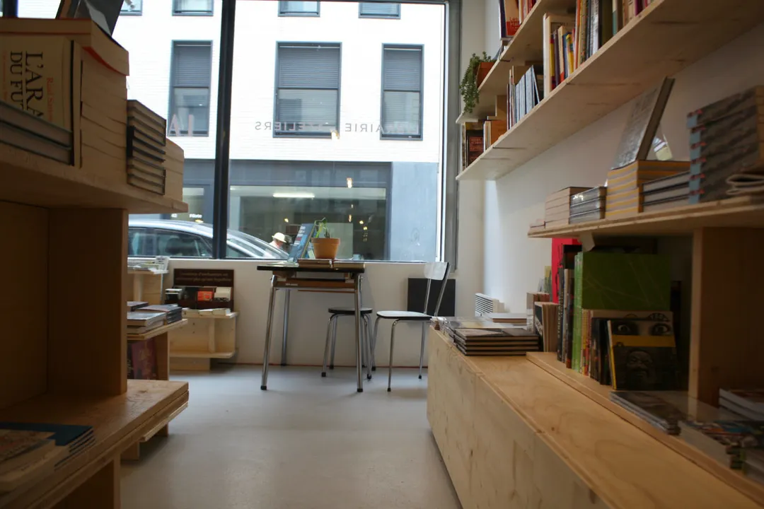 La Régulière Restaurant Galerie d'art Shop Paris