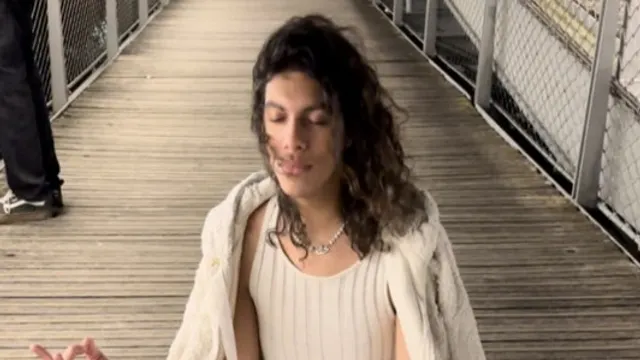 Internet Girl + angelus