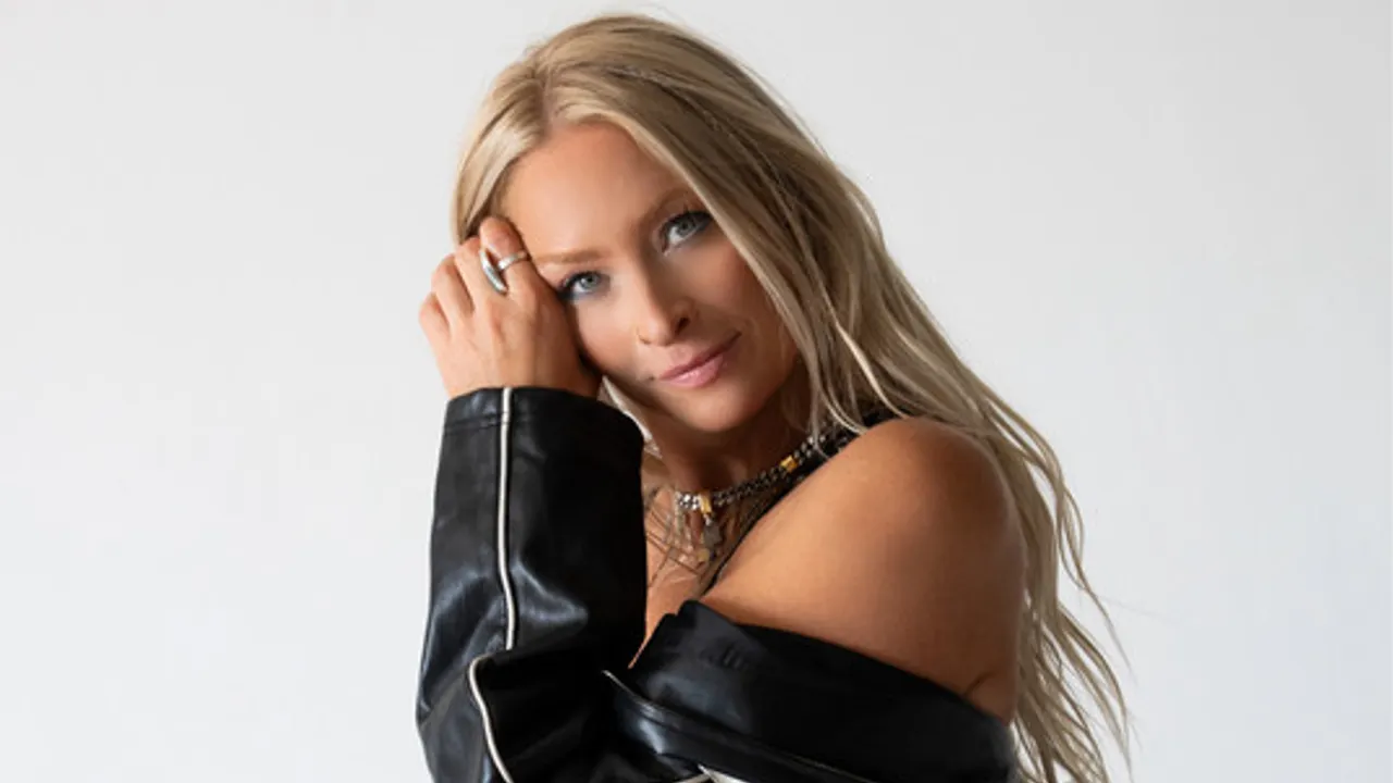 Stacked Pres: Maddy O'Neal (Calg)