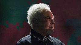 Tom Jones - Come Gather Round 2026