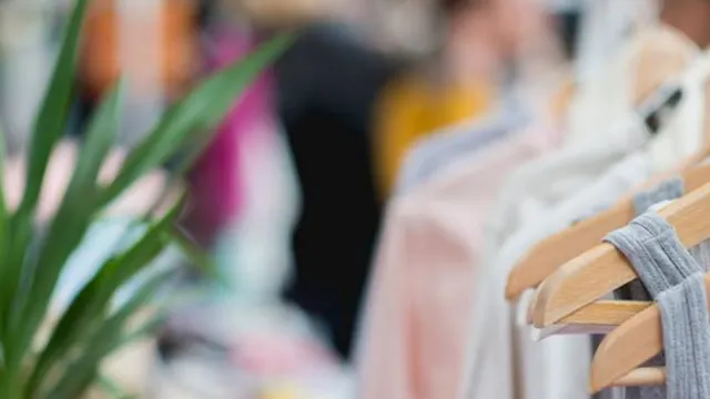 Vide-dressing géant au Pavillon Baltard