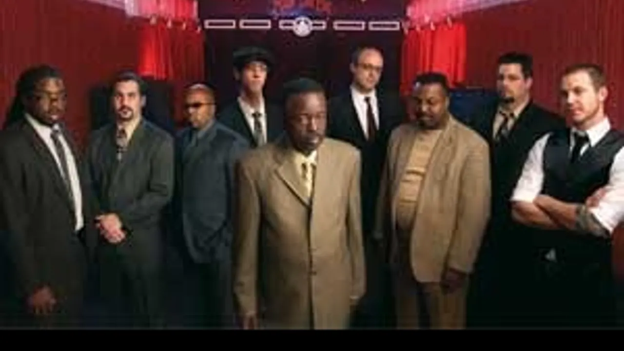 THE DYNAMITES FEAT. CHARLES WALKER + KRYSTLE WARRE