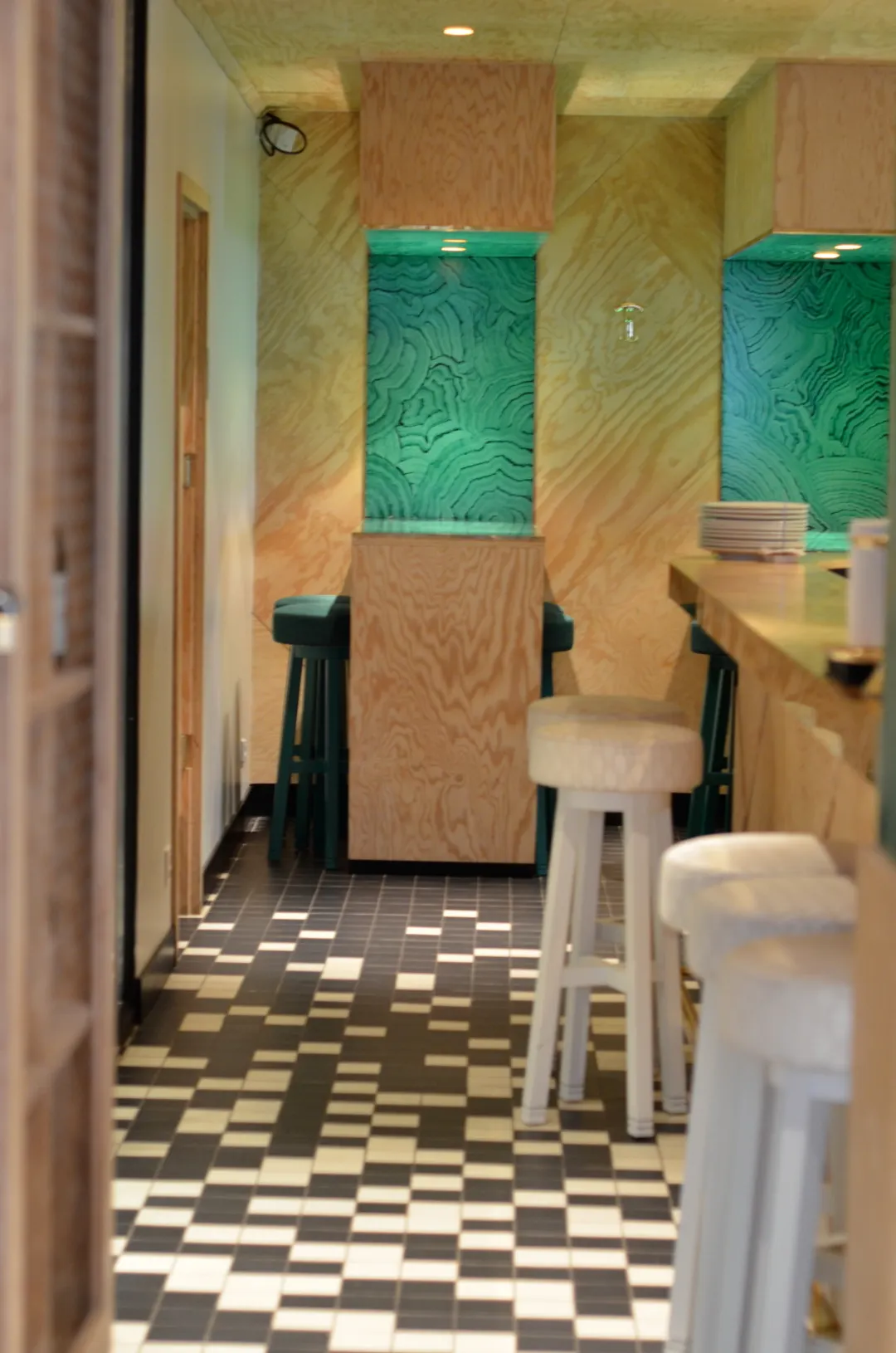 Le Wood Bar Restaurant Paris
