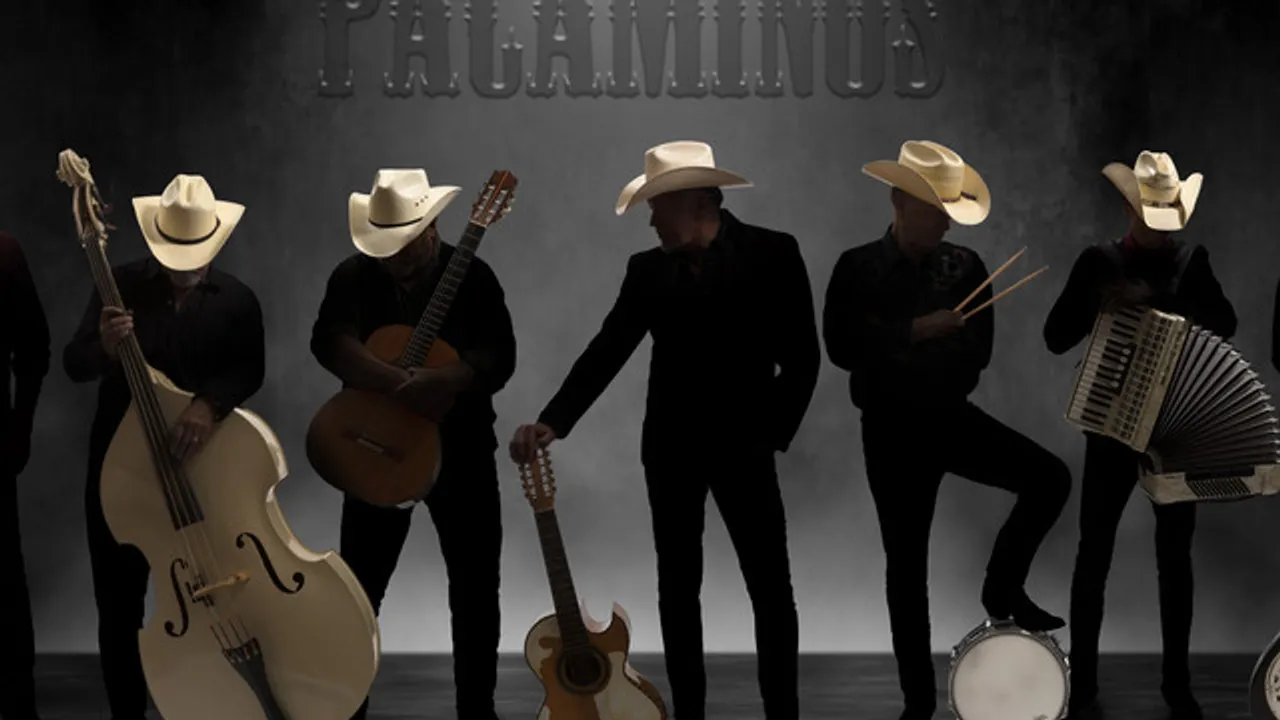 Los Pacaminos featuring Paul Young