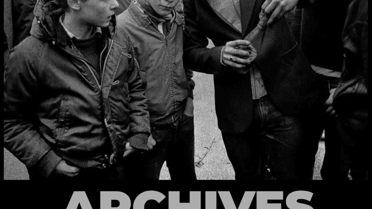 PARIS POTOS | ÉVÉNEMENT 1 | Archives Yan Morvan
