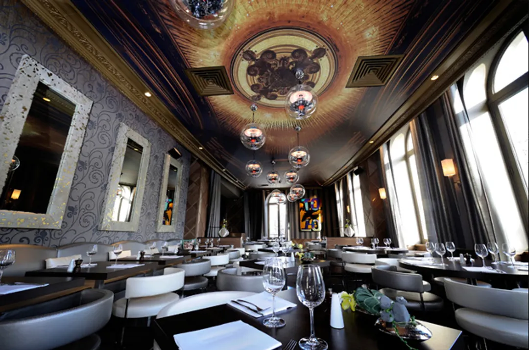 L'Arc Club Restaurant Bar Paris
