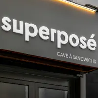 Superposé
