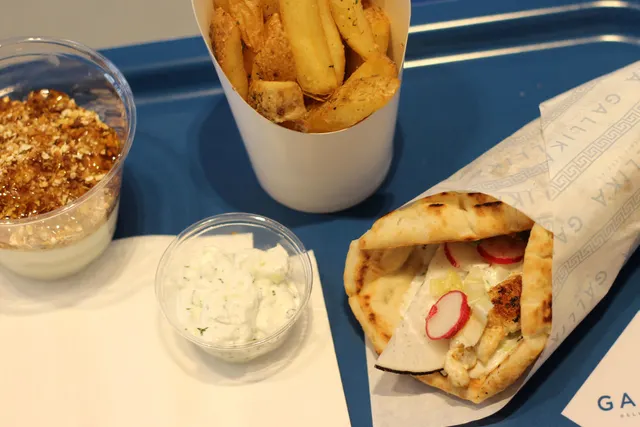 Restaurant Galliká à Paris : la vraie pita grecque s'installe à Madeleine