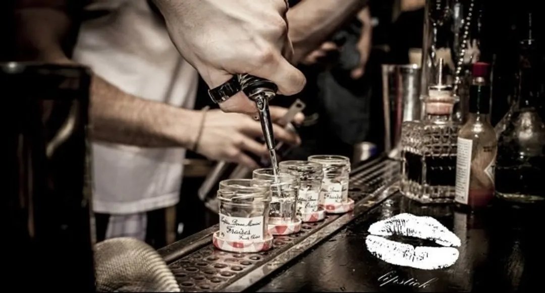 Lipstick Bar Paris
