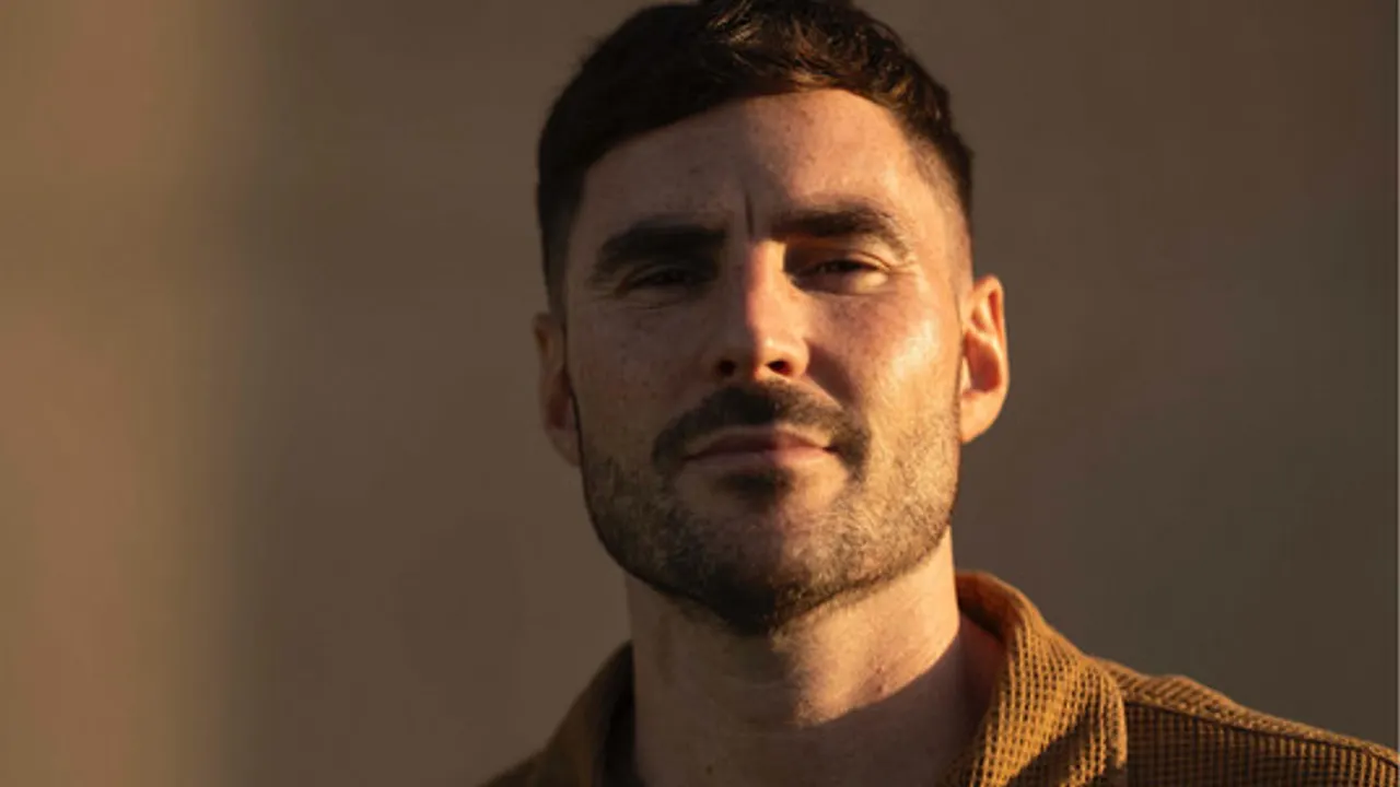 Jesse Maas curates
