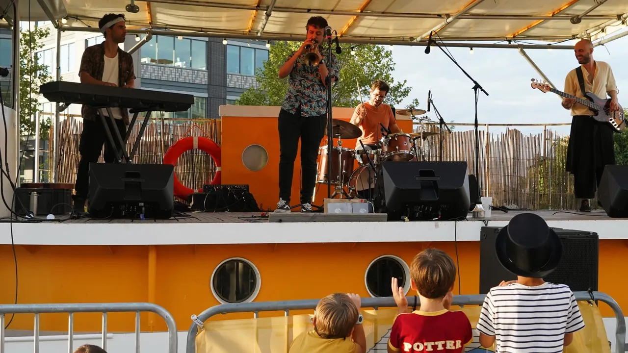 Le Beau Dimanche : Cotonete - Sunday School (Live)