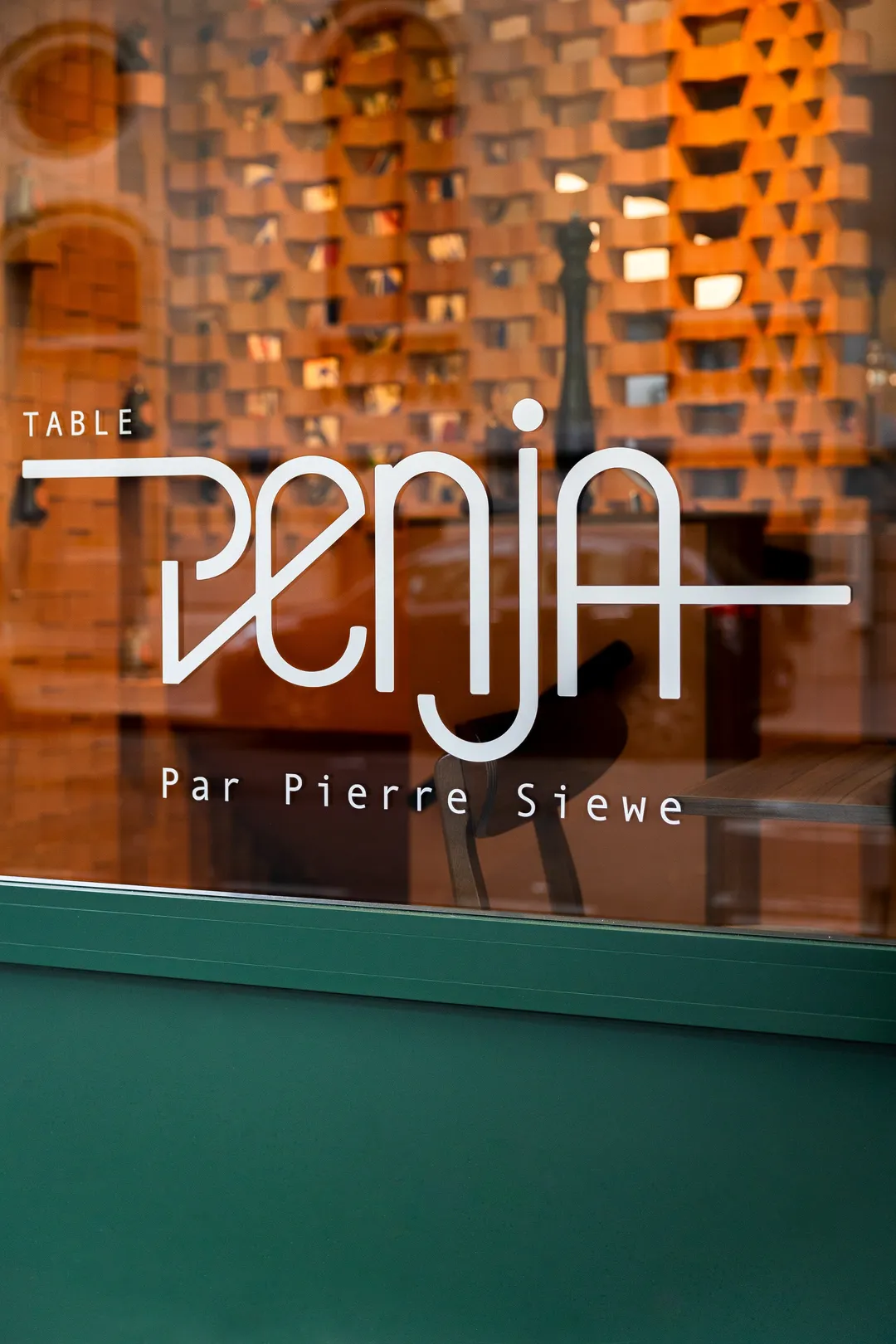 Table Penja Restaurant Paris
