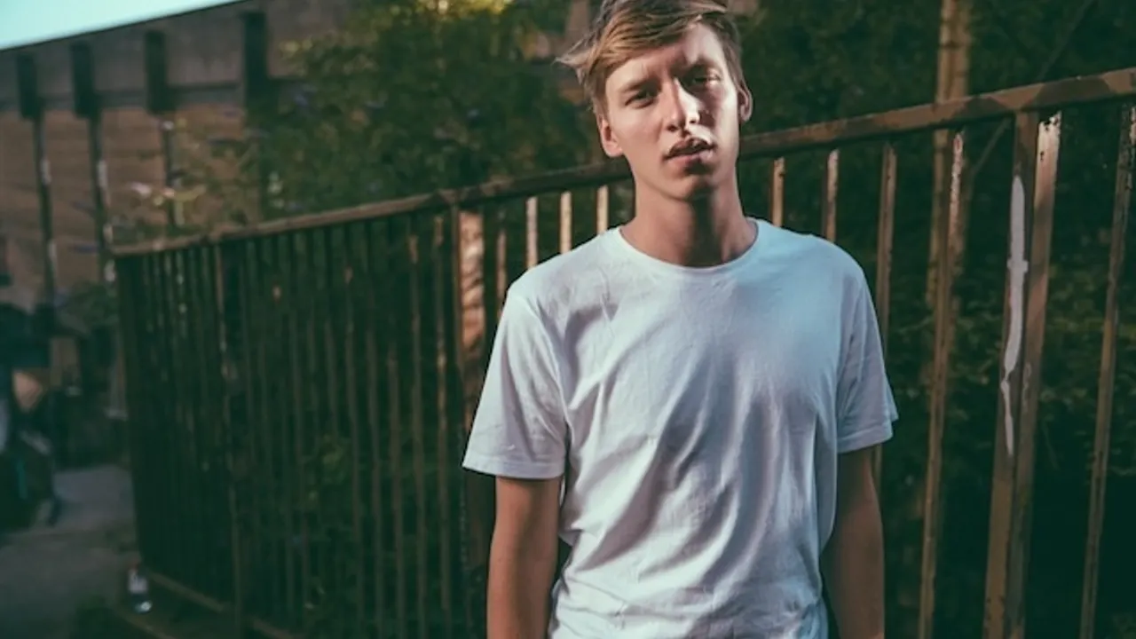 Reporté - George Ezra en concert