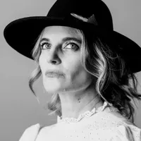 Suzanna Choffel