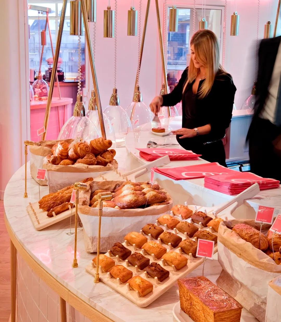 La Pâtisserie des Rêves - BHV Marais Restaurant Shop Paris