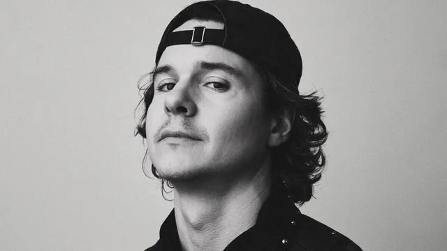 LUKAS GRAHAM