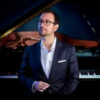 Enrique Lázaro