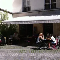 La petite maison dans la cour