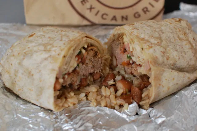 Chipotle Mexican Grill : tacos, burritos, Arriba !