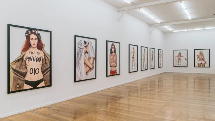 Bettina Rheims « Naked War »