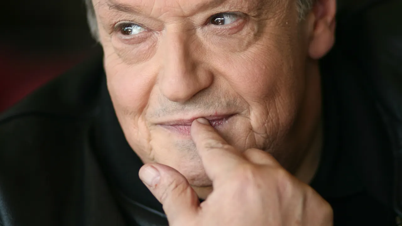 Guy Carlier dans son spectacle "Carl et Guitou"