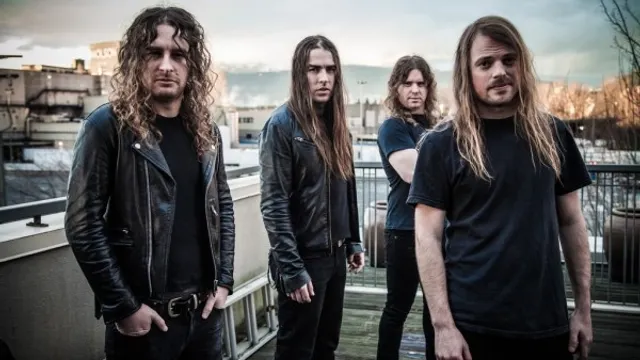 Airbourne + guest