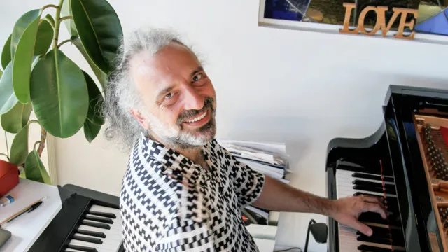 Stefano Bollani "que bom"