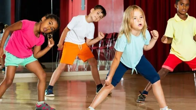 Semaine de la Danse à la Halle Flachat - initiation enfant modern jazz