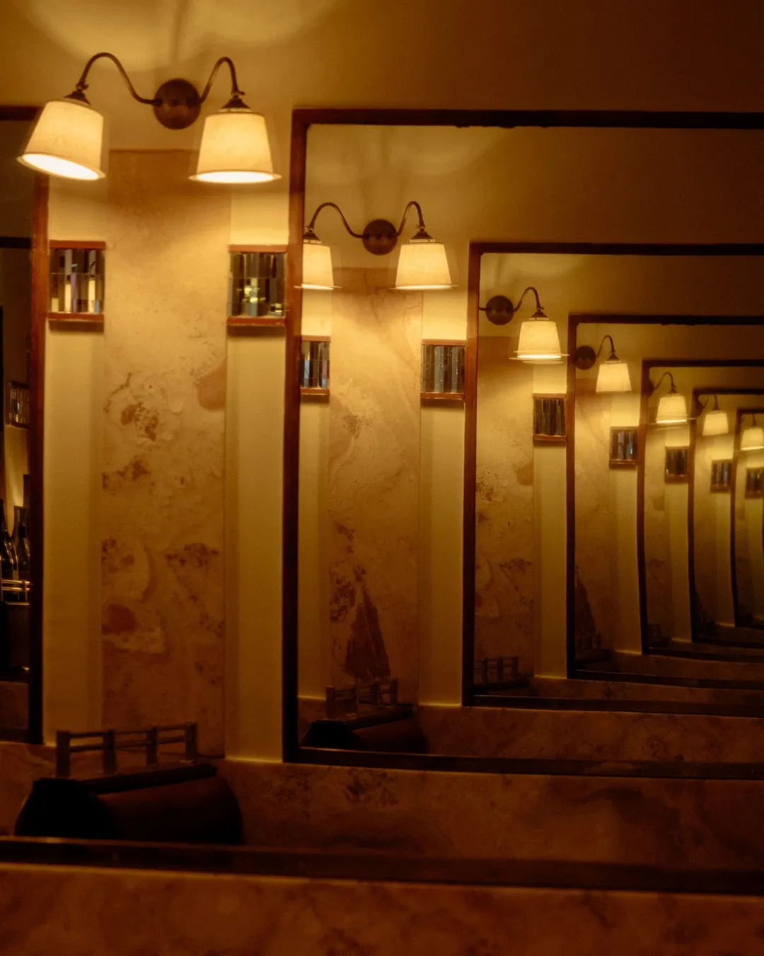 A La Renaissance Restaurant Bar Paris