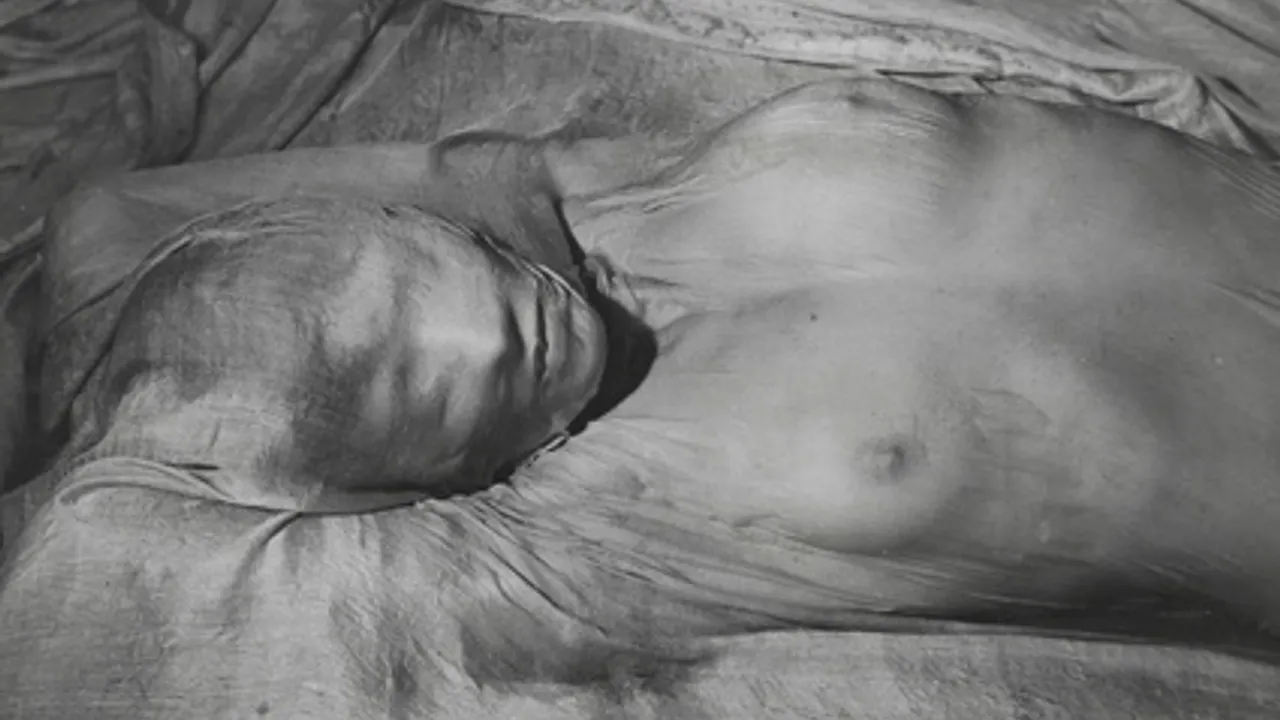 Expo Erwin Blumenfeld - Photographies, dessins et photomontages