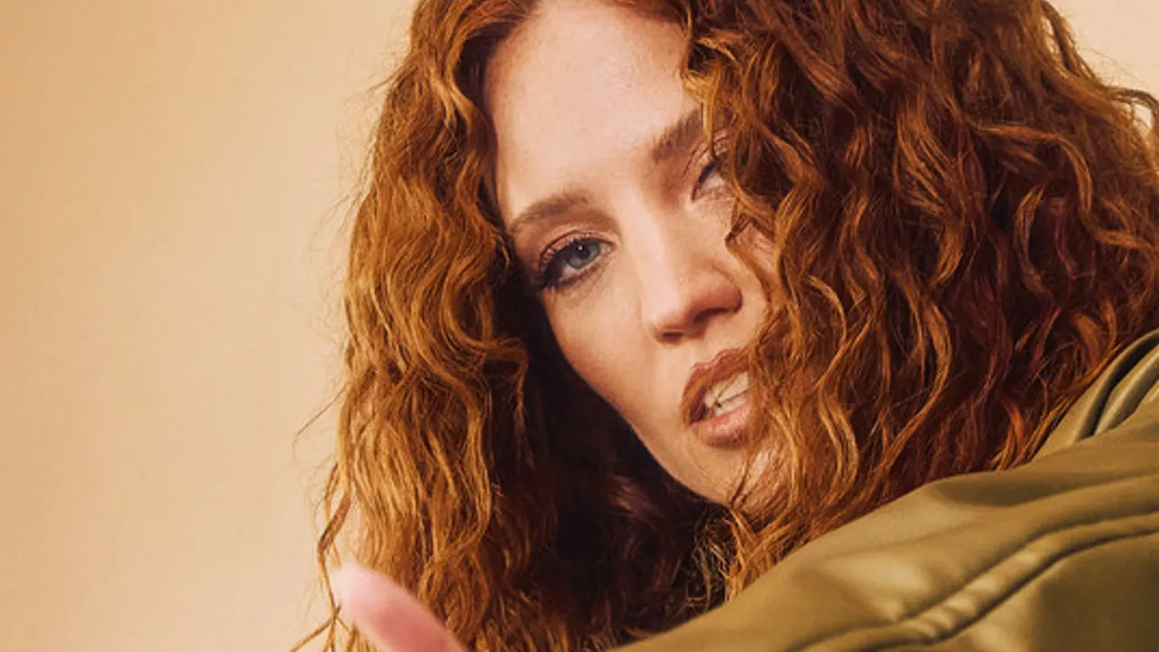 JESS GLYNNE
