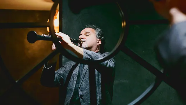 DAVID KRAKAUER
