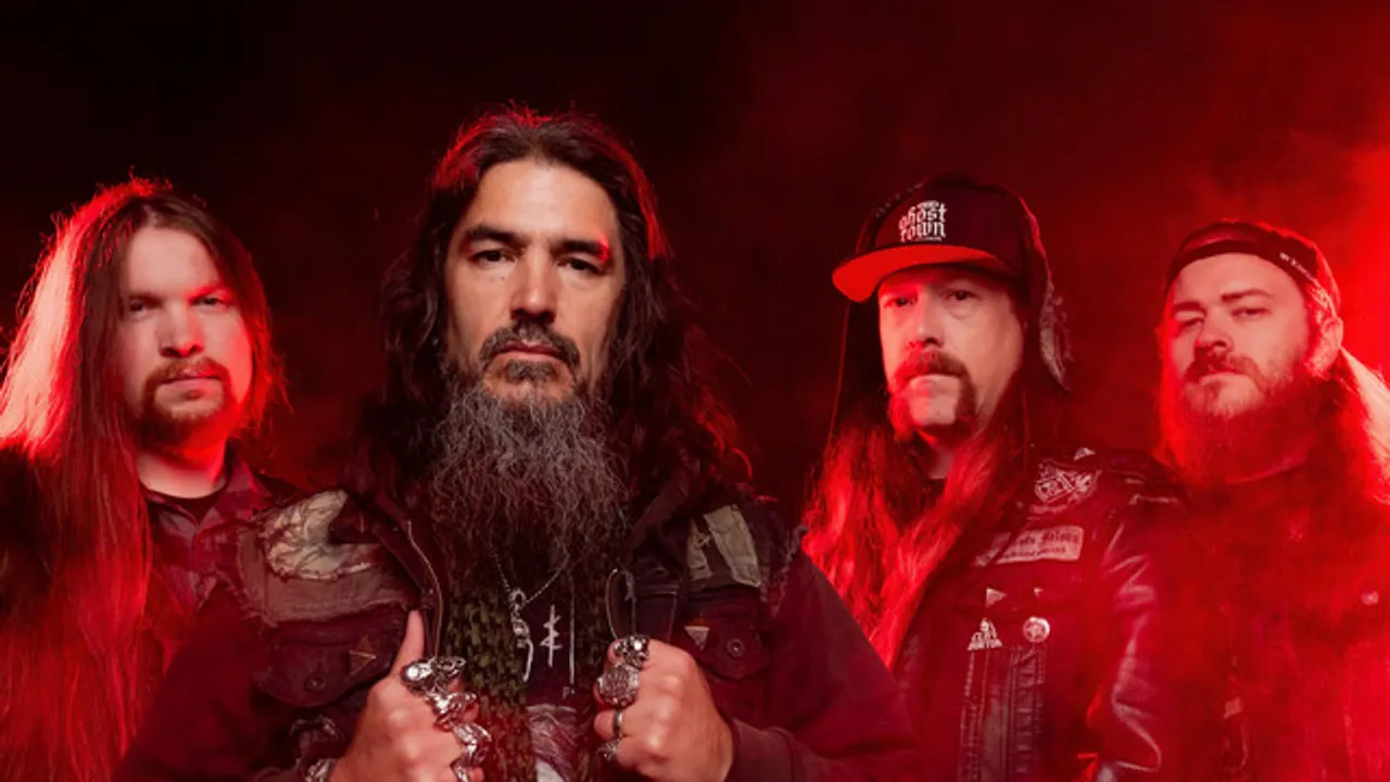 MACHINE HEAD