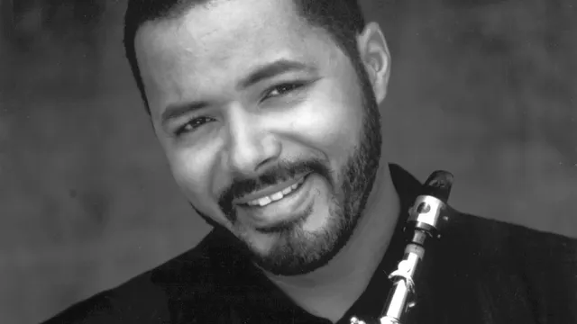 Najee « Under The Moon Over The Sky Tour »