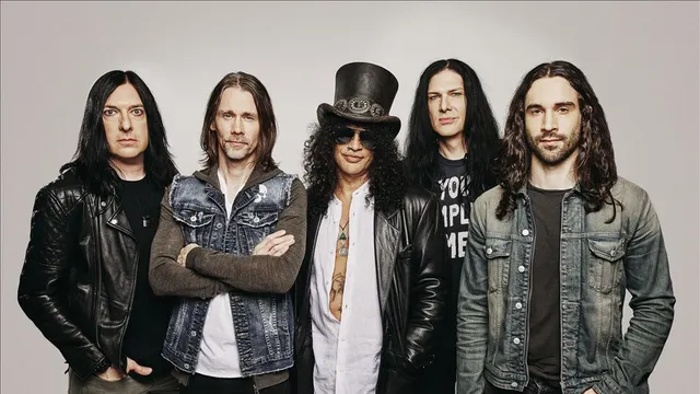 Slash ft Myles Kennedy and the Conspirators « Flying Blind World Tour »