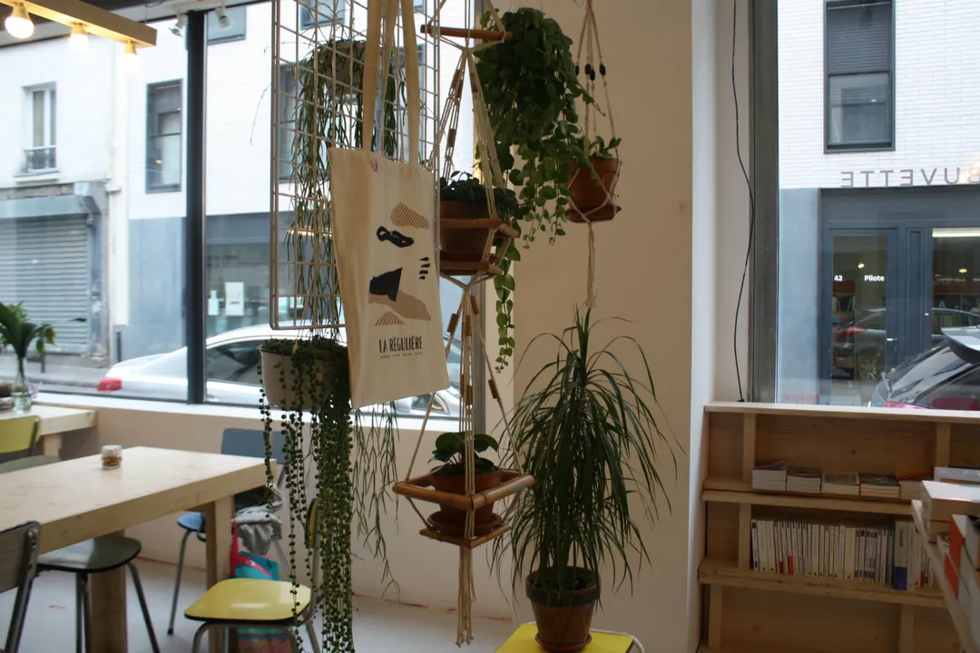 La Régulière Restaurant Galerie d'art Shop Paris