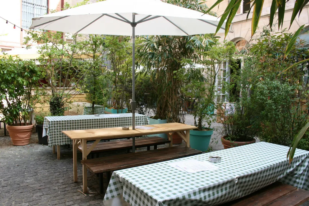 Le Jardin Municipal Bar Restaurant Paris